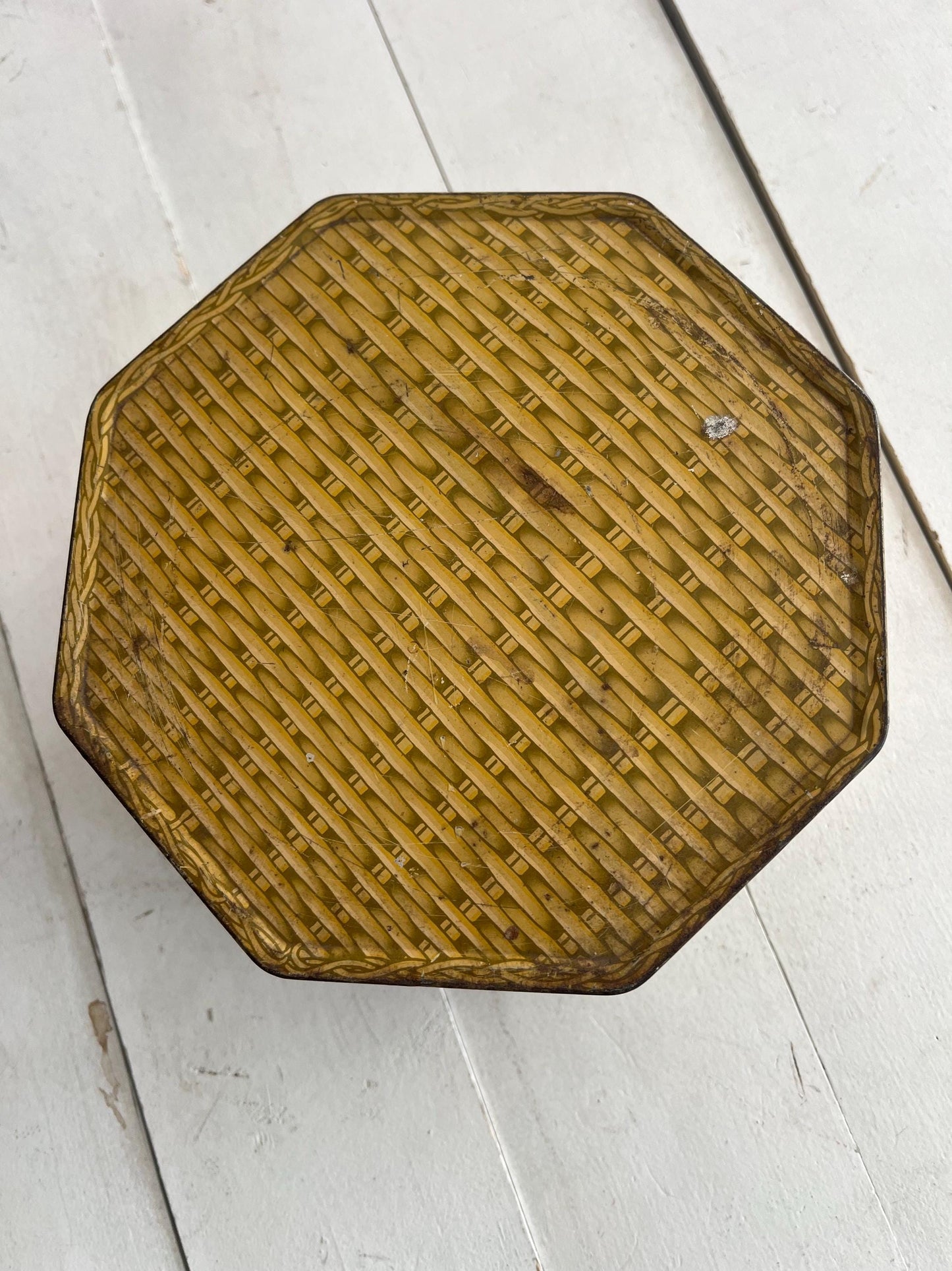 Vintage Brown Metal Tin Basket and Lid, Rusty Tin Vintage | Loose-Wiles Biscuit Company Tin Basket, Sunshine Biscuit Tin