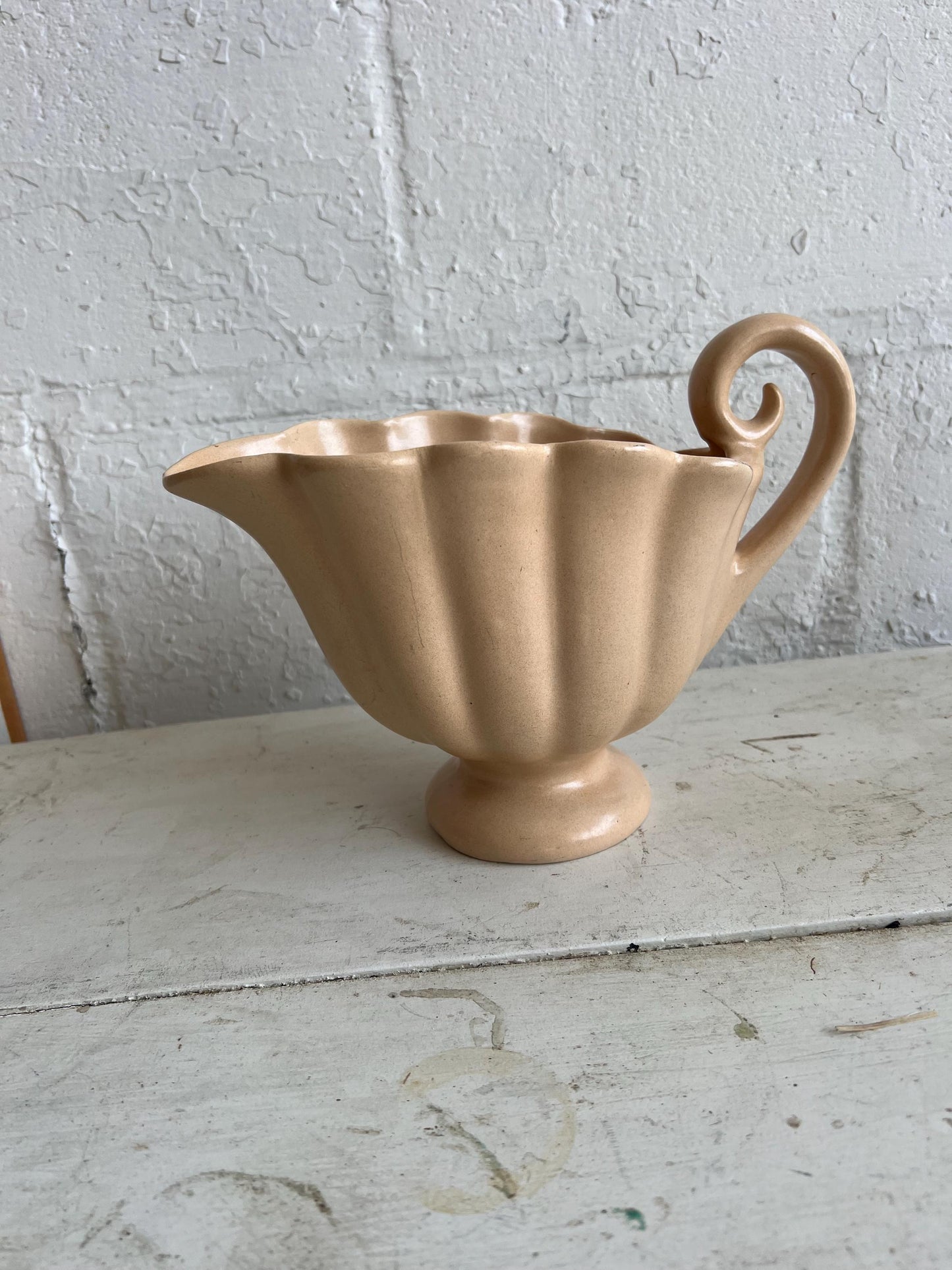 Vintage Pinky Peach Pottery Vase | 6" Tall Vintage Flower Container, Shell Shaped Vase, Vintage Floral Container, Vintage Flower Pot
