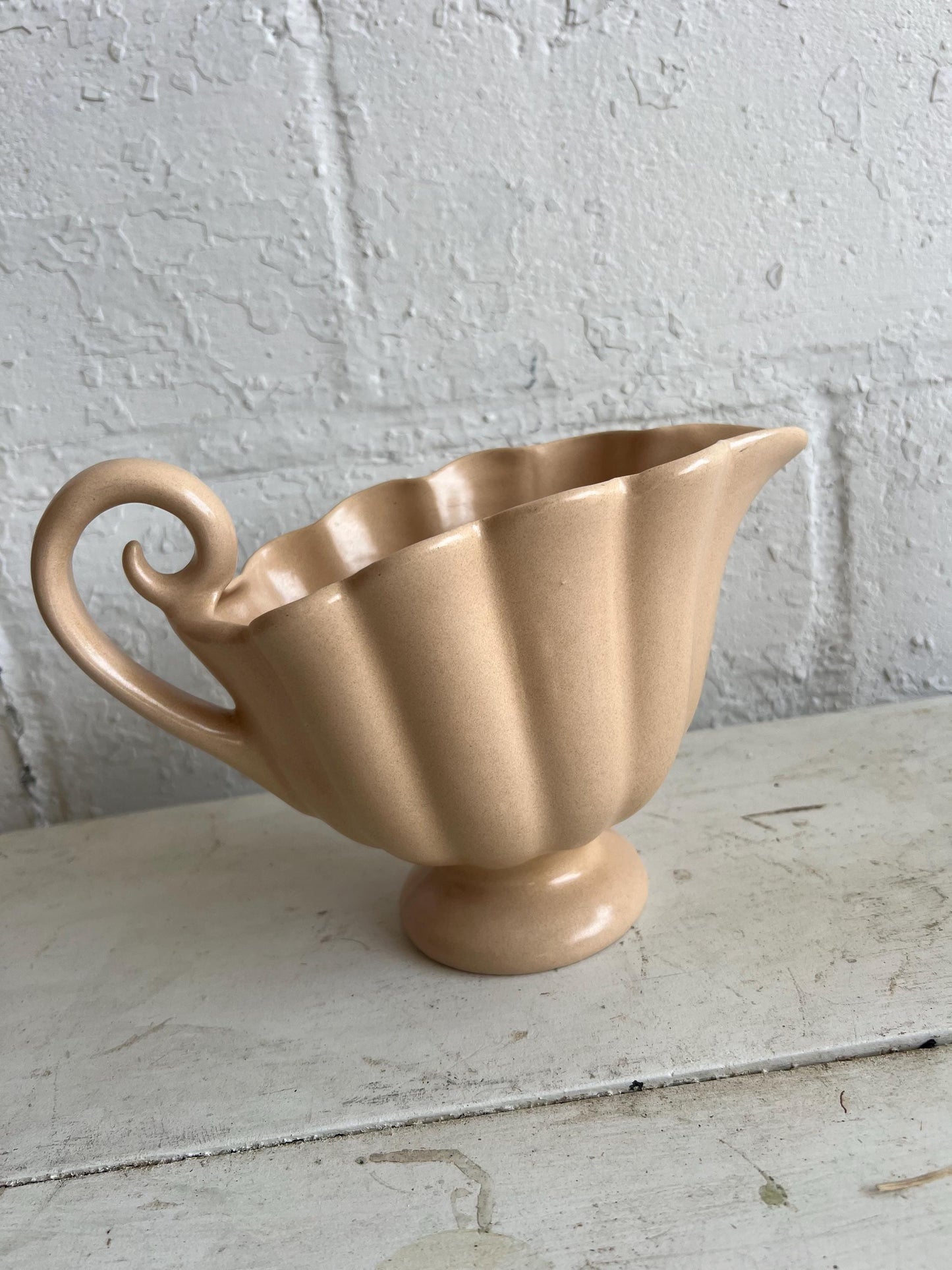 Vintage Pinky Peach Pottery Vase | 6" Tall Vintage Flower Container, Shell Shaped Vase, Vintage Floral Container, Vintage Flower Pot