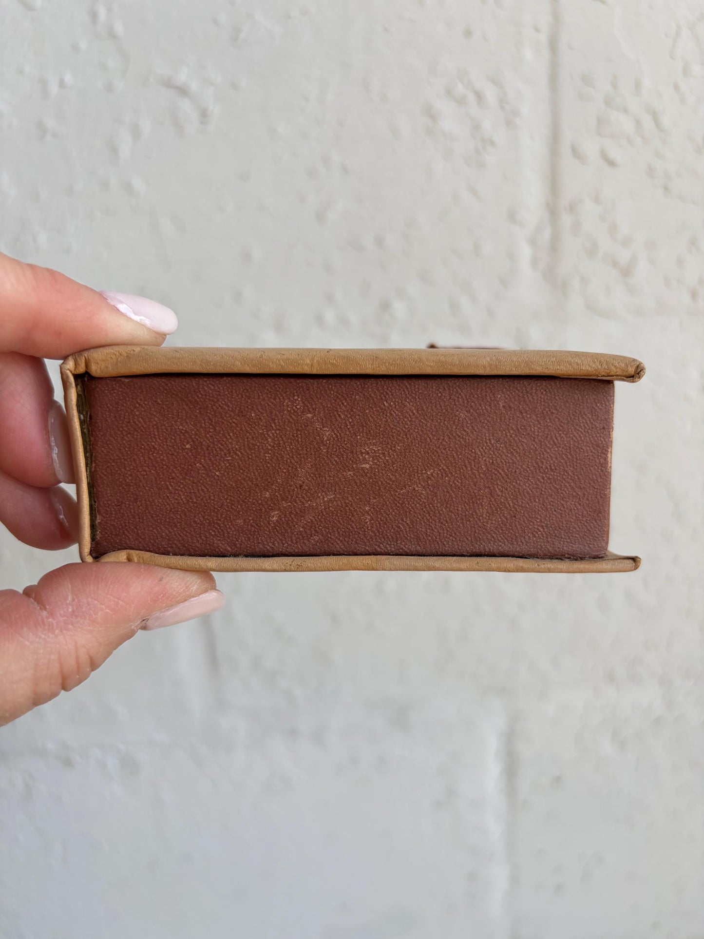Vintage Leather Handkerchief Case | Olympia Washington Souvenir  | Rustic Travel Ephemera | Antique Accessory